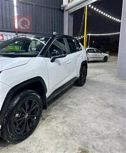 تۆیۆتا ڕاڤ 4